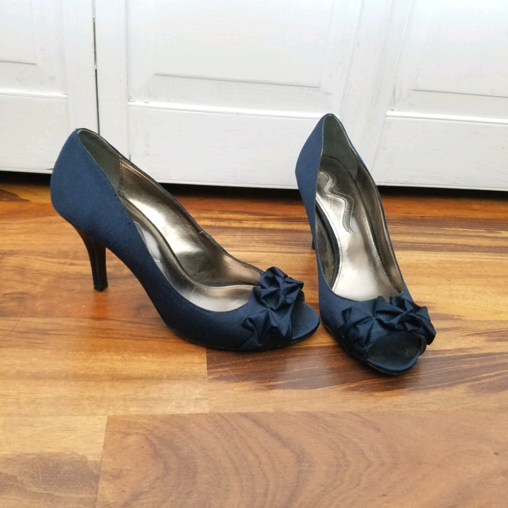 Nina Navy Heels